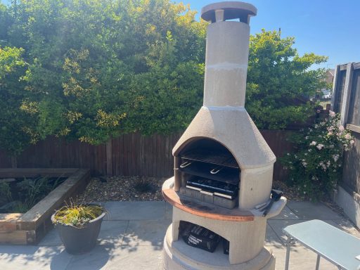 Garden BBQ for your use Barbecue for guests' use