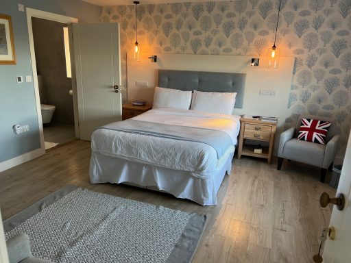 Double bedroom in bed and breakfast accommodation near Margate, Kent